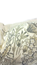 Load image into Gallery viewer, 13.5" x 23.5" Lee Jofa Tetbury in the color Grey/Bisque Lumbar Pillow Cover
