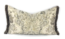 Load image into Gallery viewer, 13.5" x 23.5" Lee Jofa Tetbury in the color Grey/Bisque Lumbar Pillow Cover