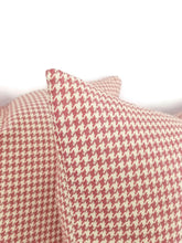 Load image into Gallery viewer, Mauve Pink and White Mini Houndstooth 20&quot; x 20&quot; Pillow Cover
