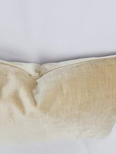 Load image into Gallery viewer, 11.5&quot; x 20&quot; Cream Velvet Lumbar Pillow Cover
