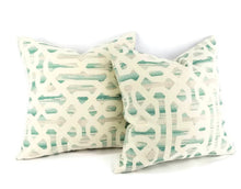 Load image into Gallery viewer, Set of 2: Kravet - Jeffrey Alan Marks Frame color River Pillow Cover
