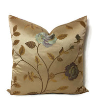 Load image into Gallery viewer, JF Fabrics Marika in the color 32J5451 Pillow Cover
